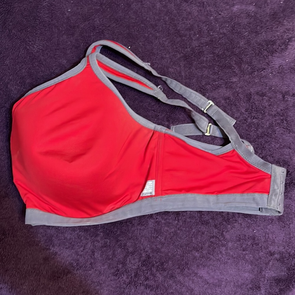 Natori Yogi Underwire Sports Bra (38 DDD/38F) - Picture 4 of 8